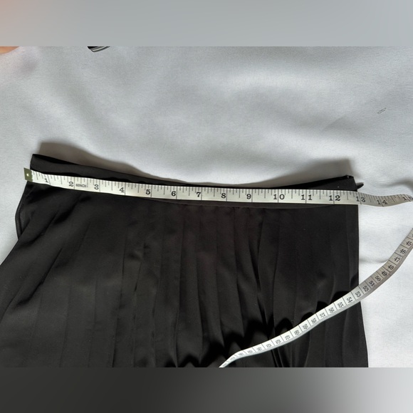 ASOS Pleated Black Midi Skirt - Picture 4 of 7